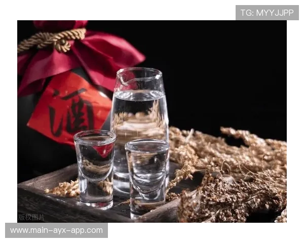 资深酿酒大师的感官：他是如何通过木桶陈酿年限控制酒体风味深度的