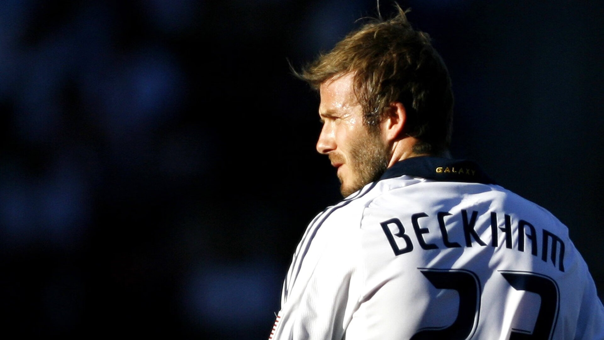 爱游戏全站注册-决赛裁判判罚尺度成为焦点话题，2020裁判规则