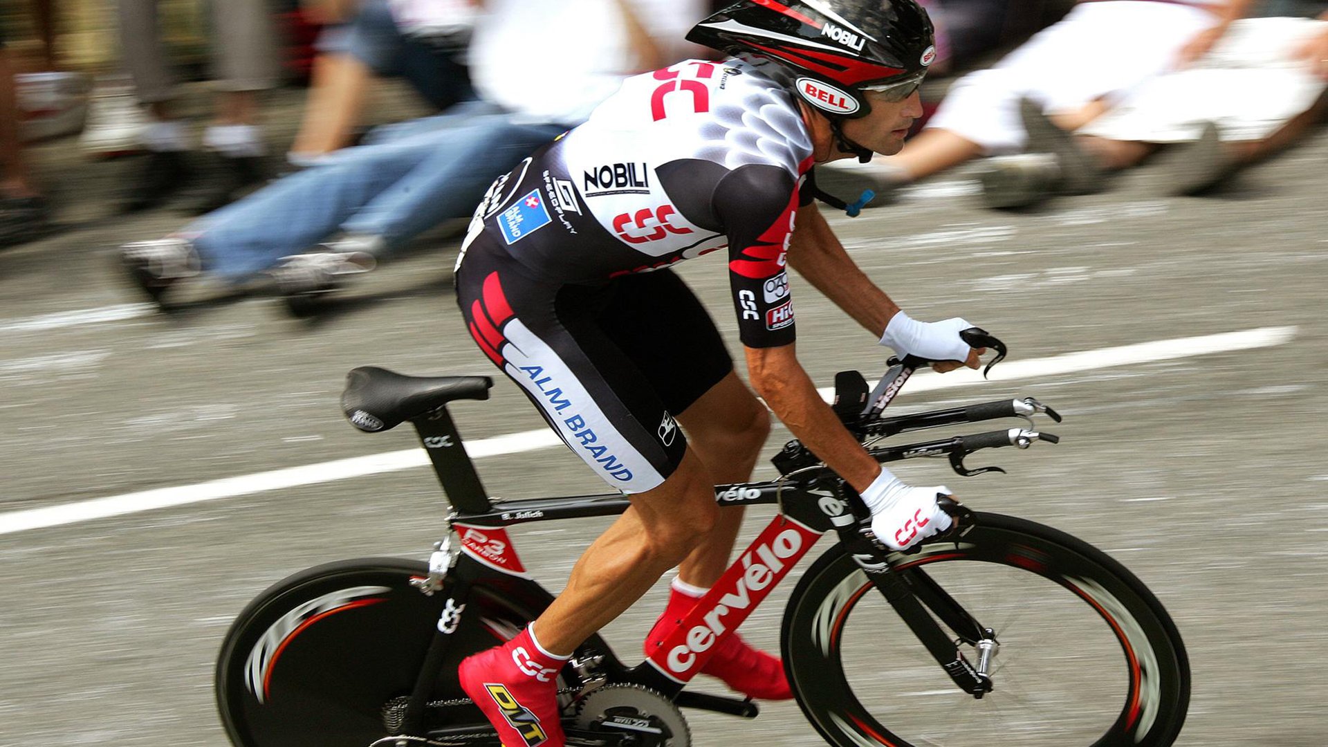 爱游戏官网-拉齐奥持续控球牵引对方整体移动，拉齐奥的传奇球员